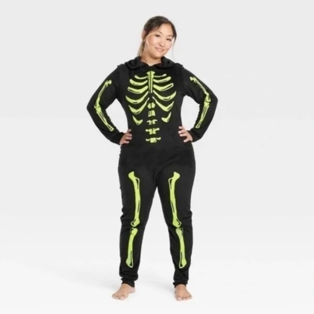 Hyde and EEK! Boutique Halloween Women’s Glow-In-The-Dark Skeleton Onesie Set